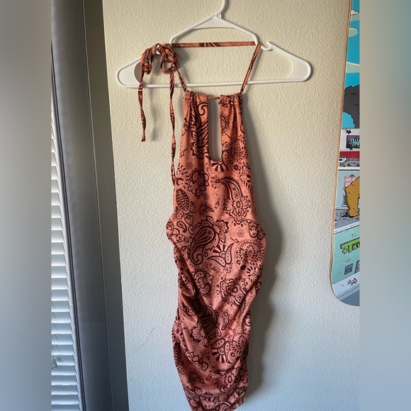 BACK-LESS ORANGE & BLACK DESIGNER DRESS - Picture 1 of 5